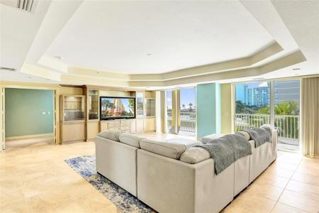 1395 S Ocean