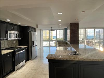 1000 Parkview Dr