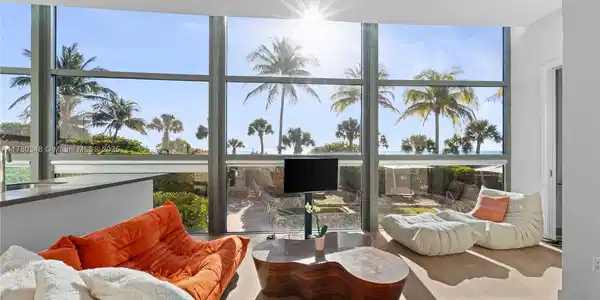 5875 Collins Ave