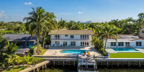 11444 N Bayshore Dr