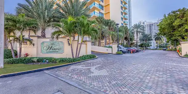 2501 S Ocean Dr