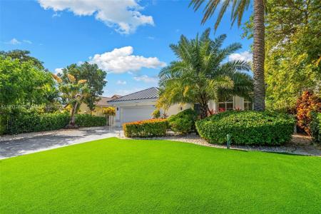 301 S Riverside