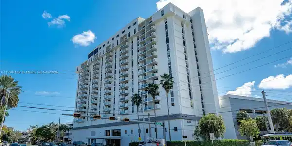 13499 Biscayne Blvd