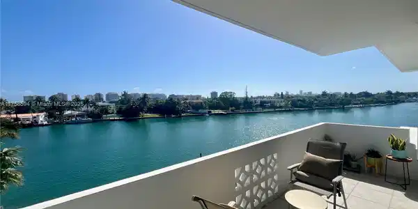 9101 E Bay Harbor Dr