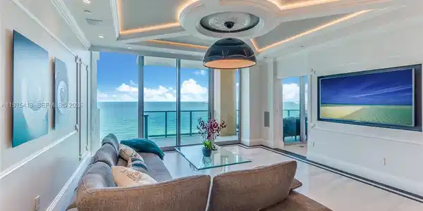 1455 Ocean Dr