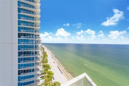 16901 Collins Ave