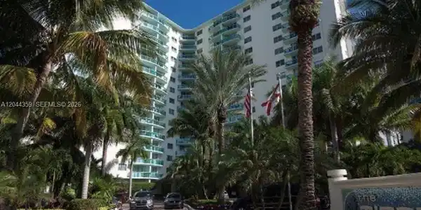 3901 S Ocean Dr