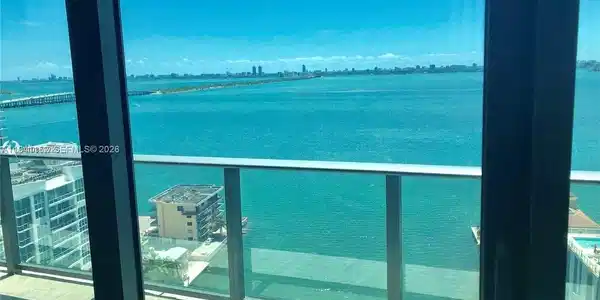 460 NE 28th St