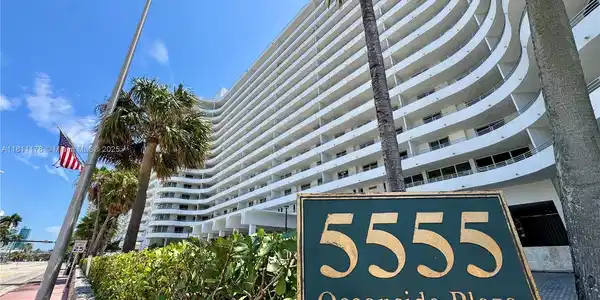 5555 Collins Ave