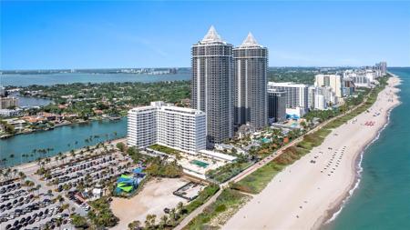 4747 Collins Ave