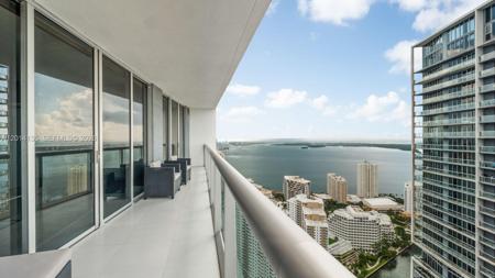 475 Brickell Ave