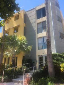 360 Collins Ave