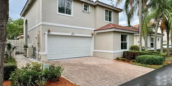 1470 Sweetbay Way