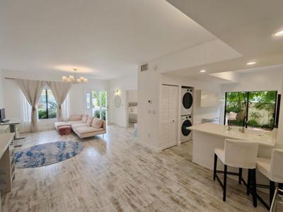 210 BELLA VISTA N