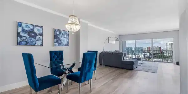 500 Bayview
