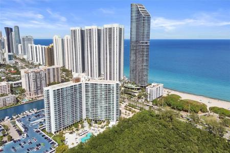 100 Bayview Dr