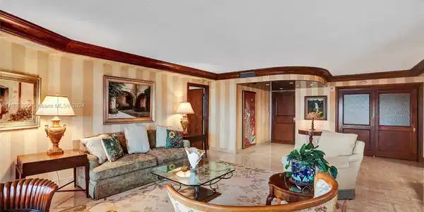 4000 Towerside Ter