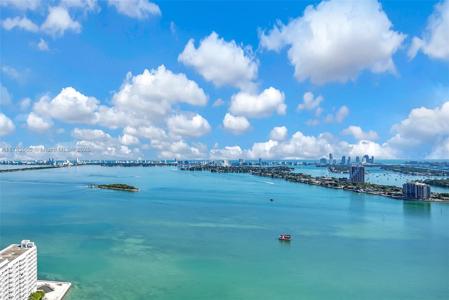 2020 N Bayshore Dr