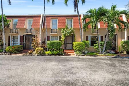 1001 Three Islands Blvd