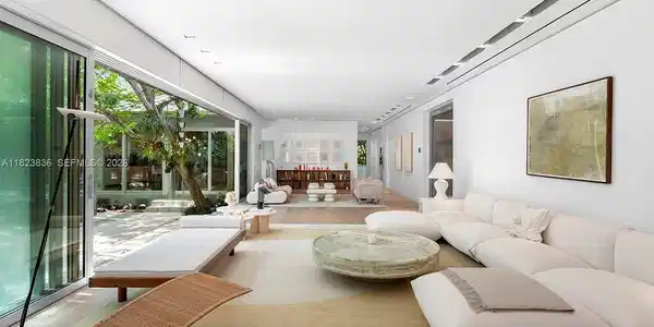 11 La Gorce Cir