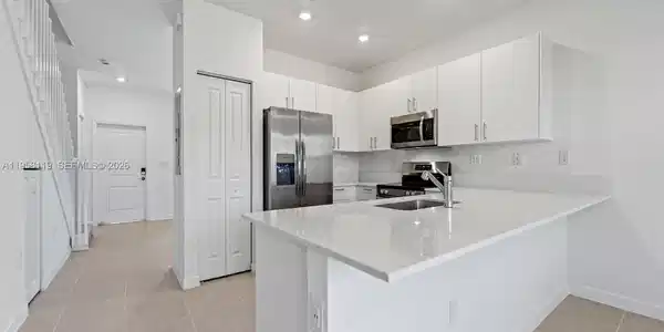 1517 SE 27th Rd