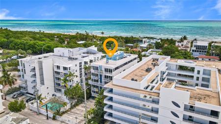 7824 Collins Ave