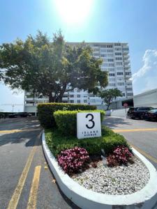 3 Island Ave