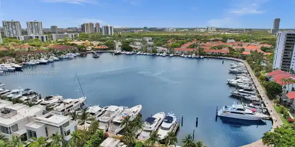 21055 Yacht Club Dr