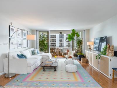 11 Island Ave