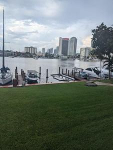 400 Golden Isles Dr