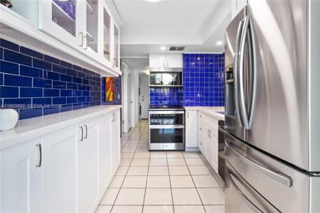 77 Crandon Blvd