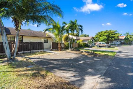 1328 Woodpecker St