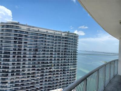 1750 N Bayshore Dr