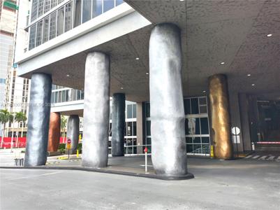 465 Brickell Ave