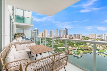 400 Sunny Isles Blvd