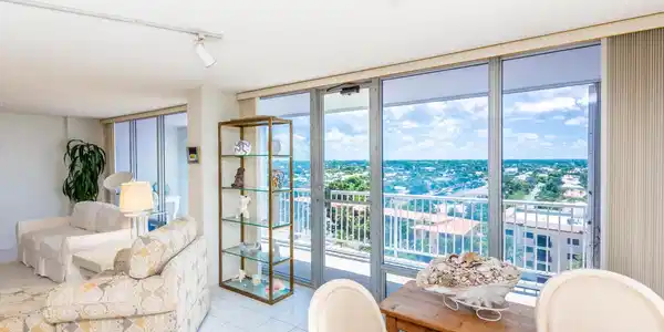 4300 N Ocean