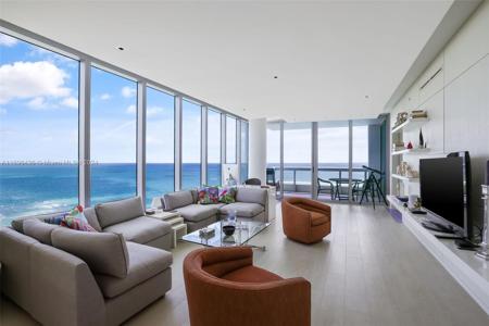 6899 Collins Ave