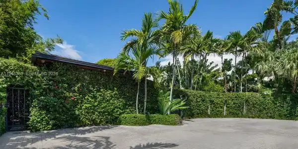 1155 N Biscayne Point Rd