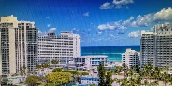 5401 Collins Ave # 13-20