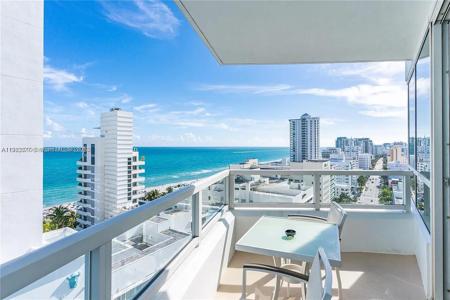 4401 Collins Ave