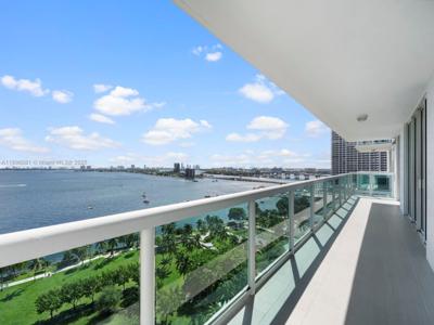 1800 N Bayshore Dr