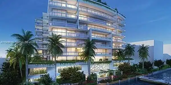 9261 E Bay Harbor Dr