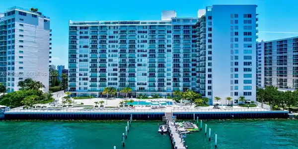 1000 West Ave