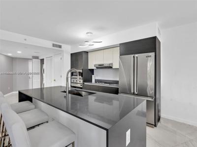 9821 E Bay Harbor Dr