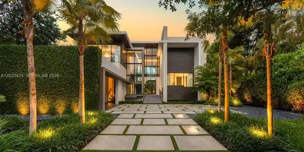 132 Paloma Dr