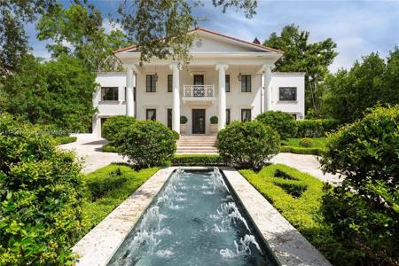 2131 S Bayshore Dr