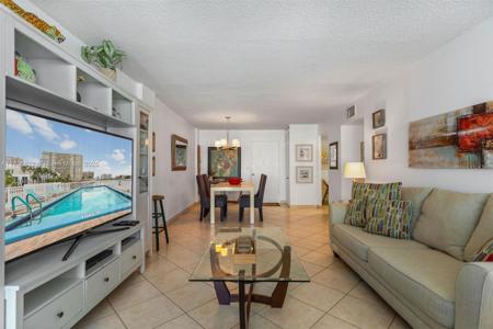1913 S Ocean Dr