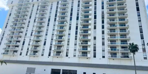 13499 Biscayne Blvd