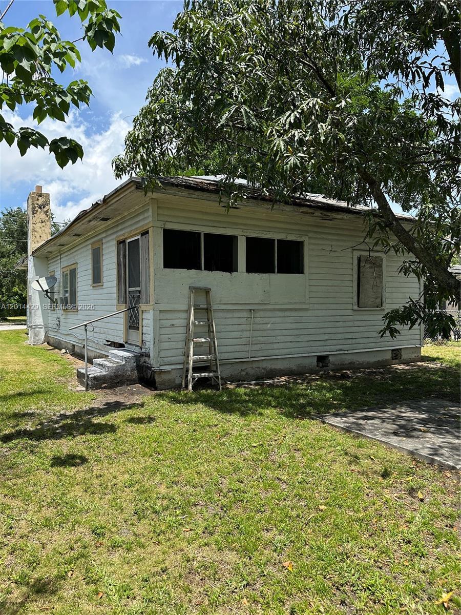 Image 4: view standing in the back yard