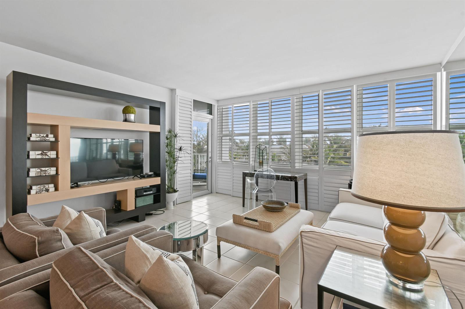 Image 3: 2295SOceanBlvd#505(7)